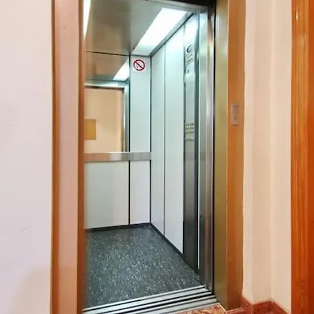 Apartamento Calle Los Gases トレビエハ